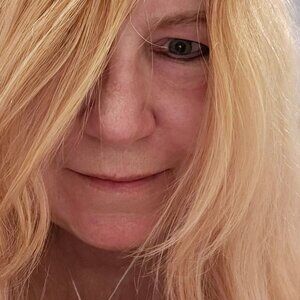 Meet your Posher, Cyndi M